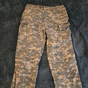 US Army Combat Trousers Digital Camo Size XL Reg SPM100-05-D-0408